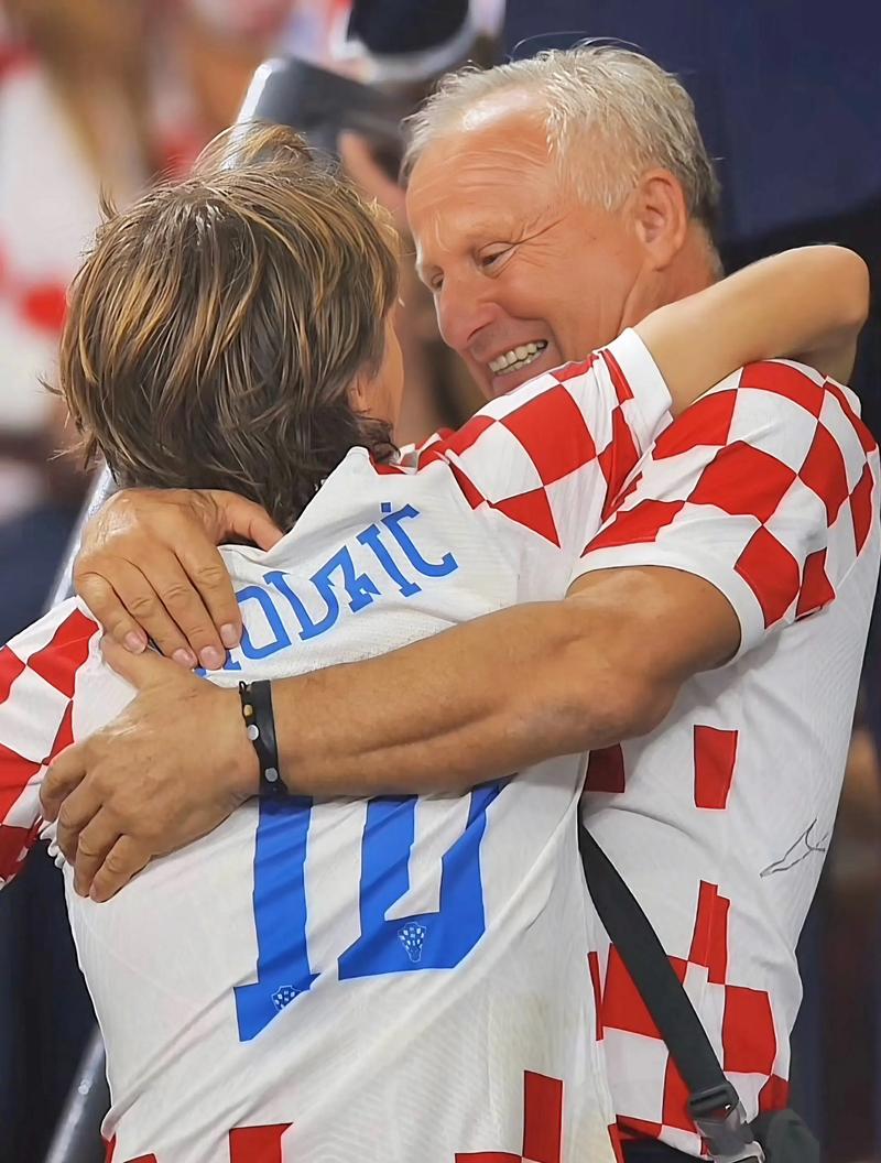 基维奥尔：我在波尔图适应得很快，很开心与贝德纳雷克共事（基维奥尔：已快速融入波尔图，很享受与贝德纳雷克搭档）