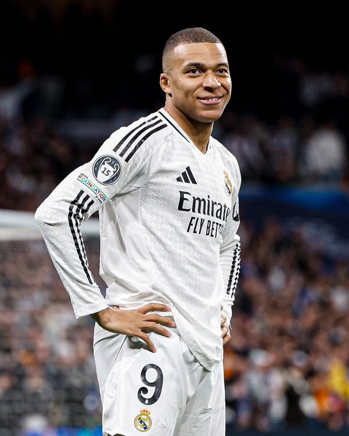 CBA球员表现回顾：广东队精彩集锦,（广东队高光瞬间：CBA球员赛场表现盘点）