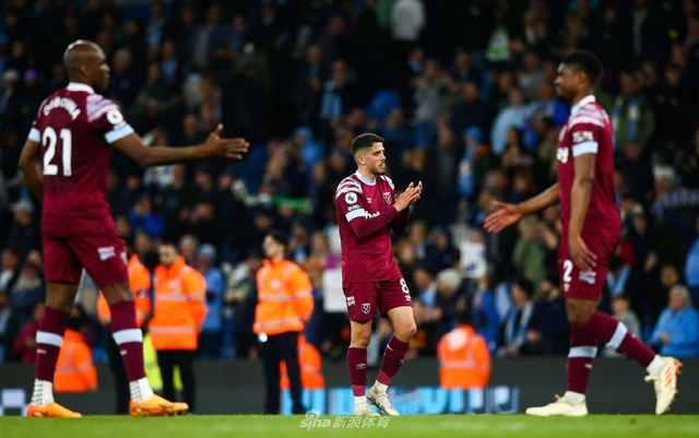 每体：罗克返回巴甲后表现出色，受到曼联和安切洛蒂的关注（每体：罗克重返巴甲状态火热，获曼联与安切洛蒂重点关注）