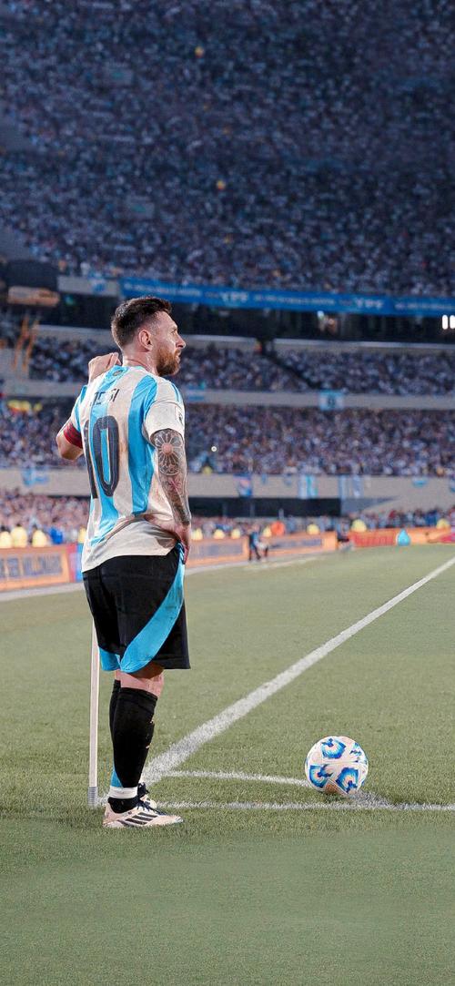 颜骏凌：夺冠的过程每年都不一样，4座中超冠军每一个都不同（颜骏凌：夺冠之路年年不一，四次中超捧杯各具意义）