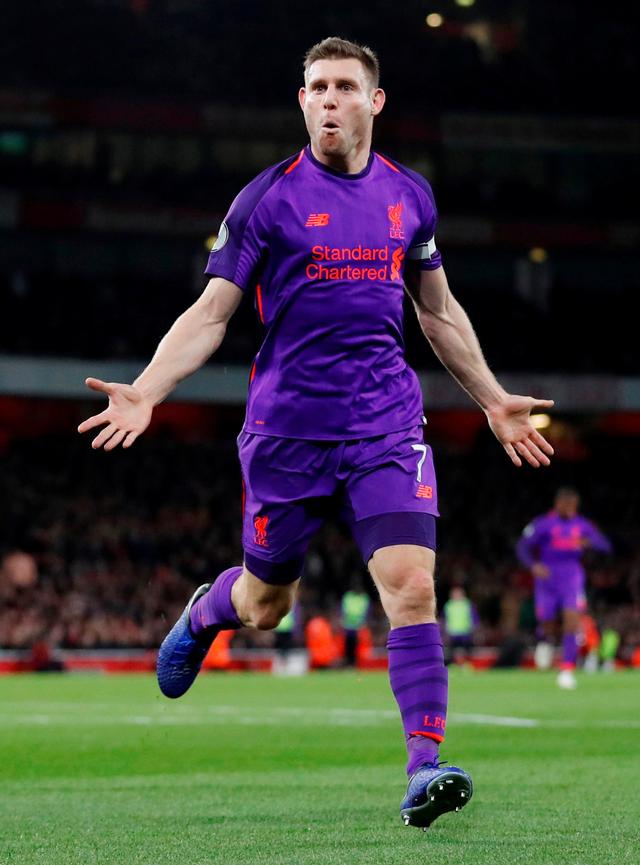 对猛龙跨季10连胜！布伦森35+6三分势不可挡 与场边球迷对喷太经典（跨季对猛龙豪取10连胜！布伦森35+6三分如雨，场边与球迷互喷成名场面）