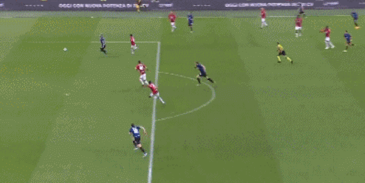 菲尔-琼斯：阿森纳可以充分利用拜仁在定位球防守上的弱点（菲尔-琼斯：阿森纳可充分利用拜仁定位球防守漏洞）